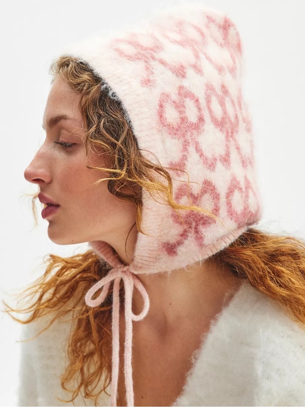 NWOT Urban Outfitters Bow Knit Hood
